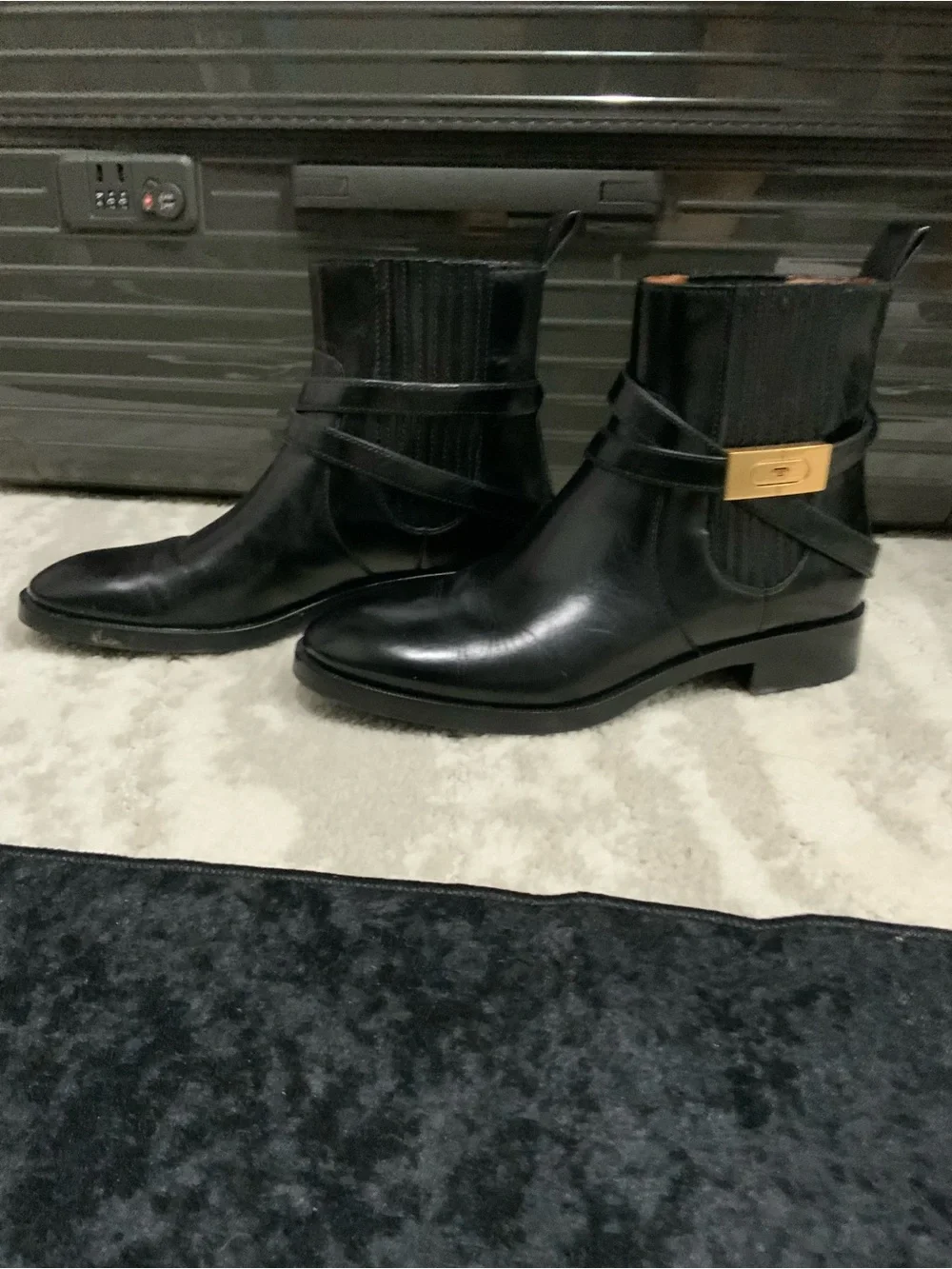 EUC TORY BURCH Black Chelsea Boots with Wrapped Heel - Size 8